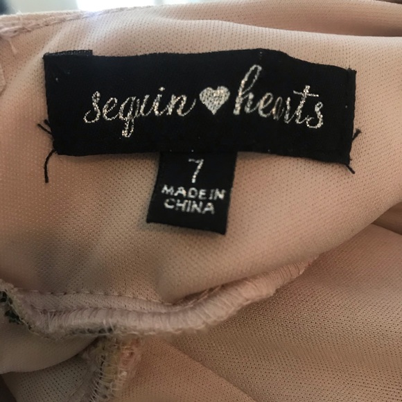 Sequin Hearts Mermaid Gown with Embroidered Floral Mesh Overlay. Sz 7 - Picture 10 of 10